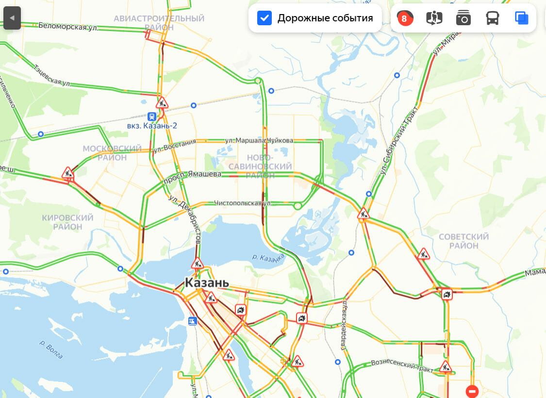Казань сковали предпраздничные пробки