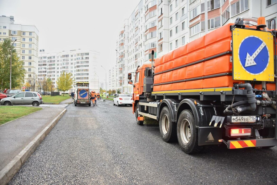 В Нижнекамске по просьбам жителей отремонтируют дорогу у гипермаркета