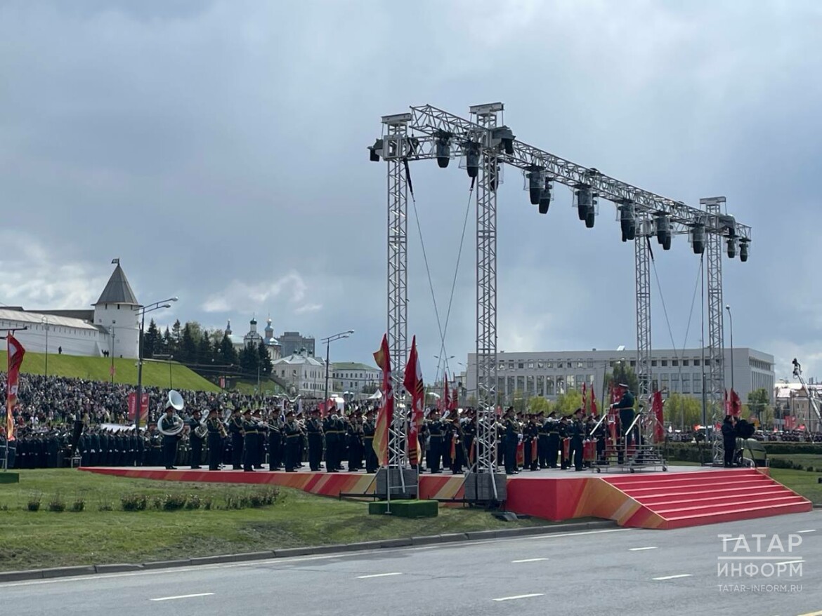 В Казани начался торжественный парад в честь Дня Победы | 09.05.2024 |  Казань - БезФормата