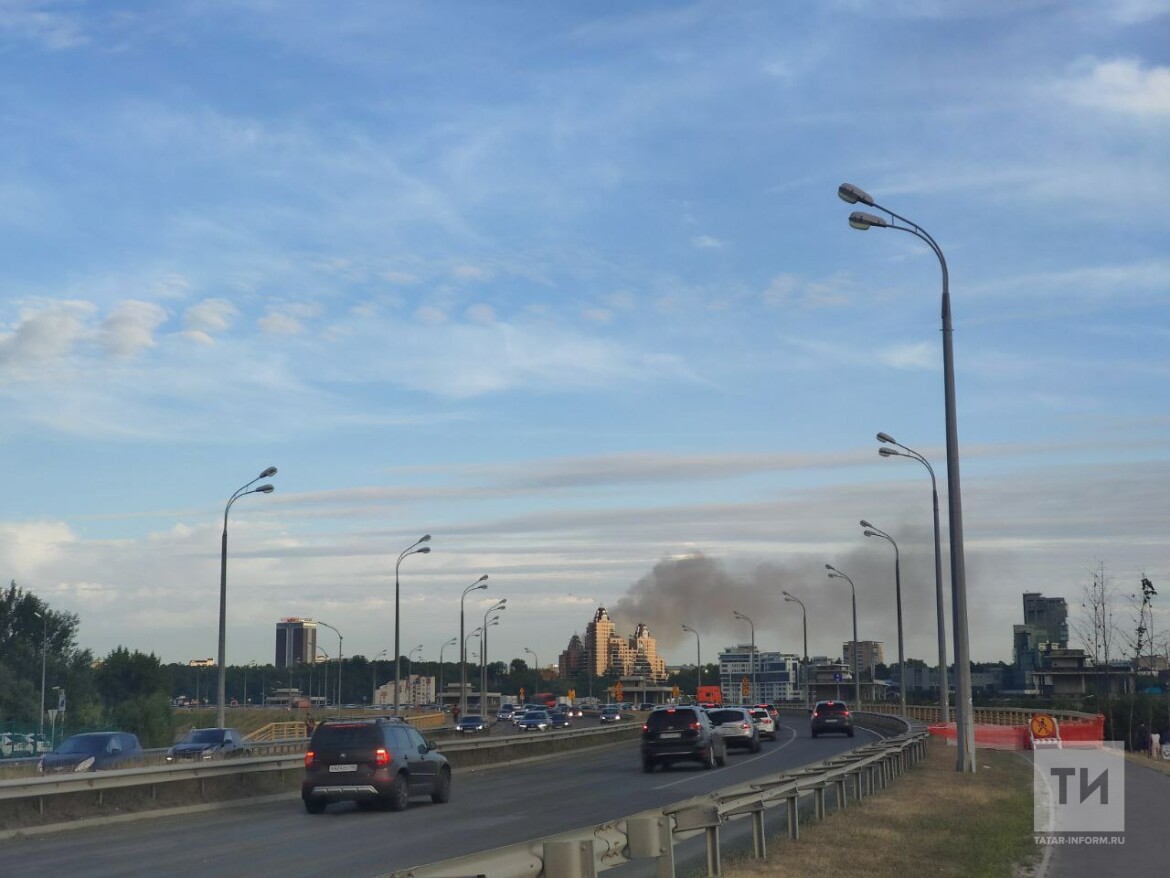 В центре Казани в одном из домов на Чехова случился пожар