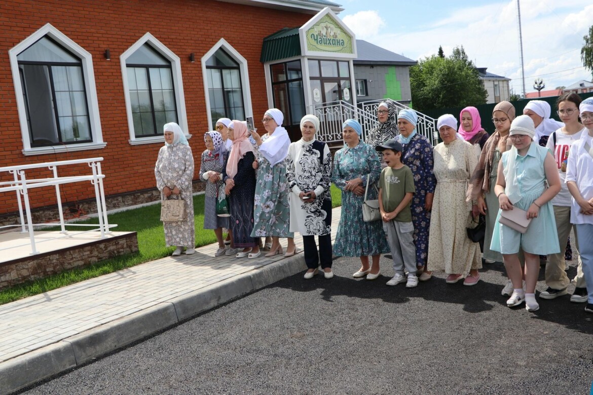 В Апастово открыли медресе после четырех лет строительства