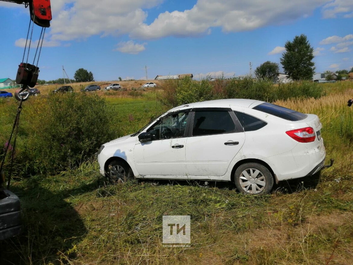 В Татарстане водитель погиб, съехав на машине в реку