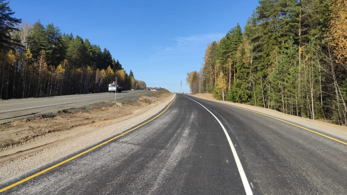 Дорога йошкар. Трасса. Подъездная дорога. Трасс. Дороги Якутии.