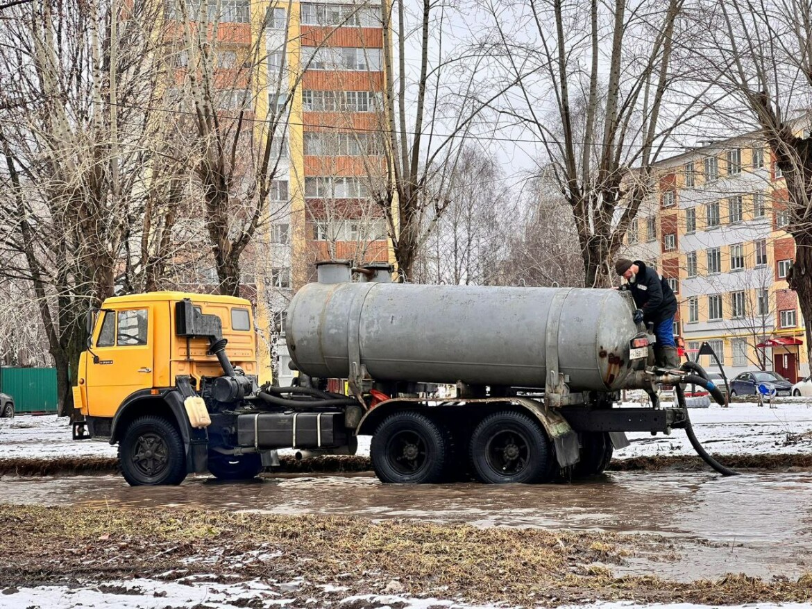 В Нижнекамске две затопляемые улицы оборудуют ливневками