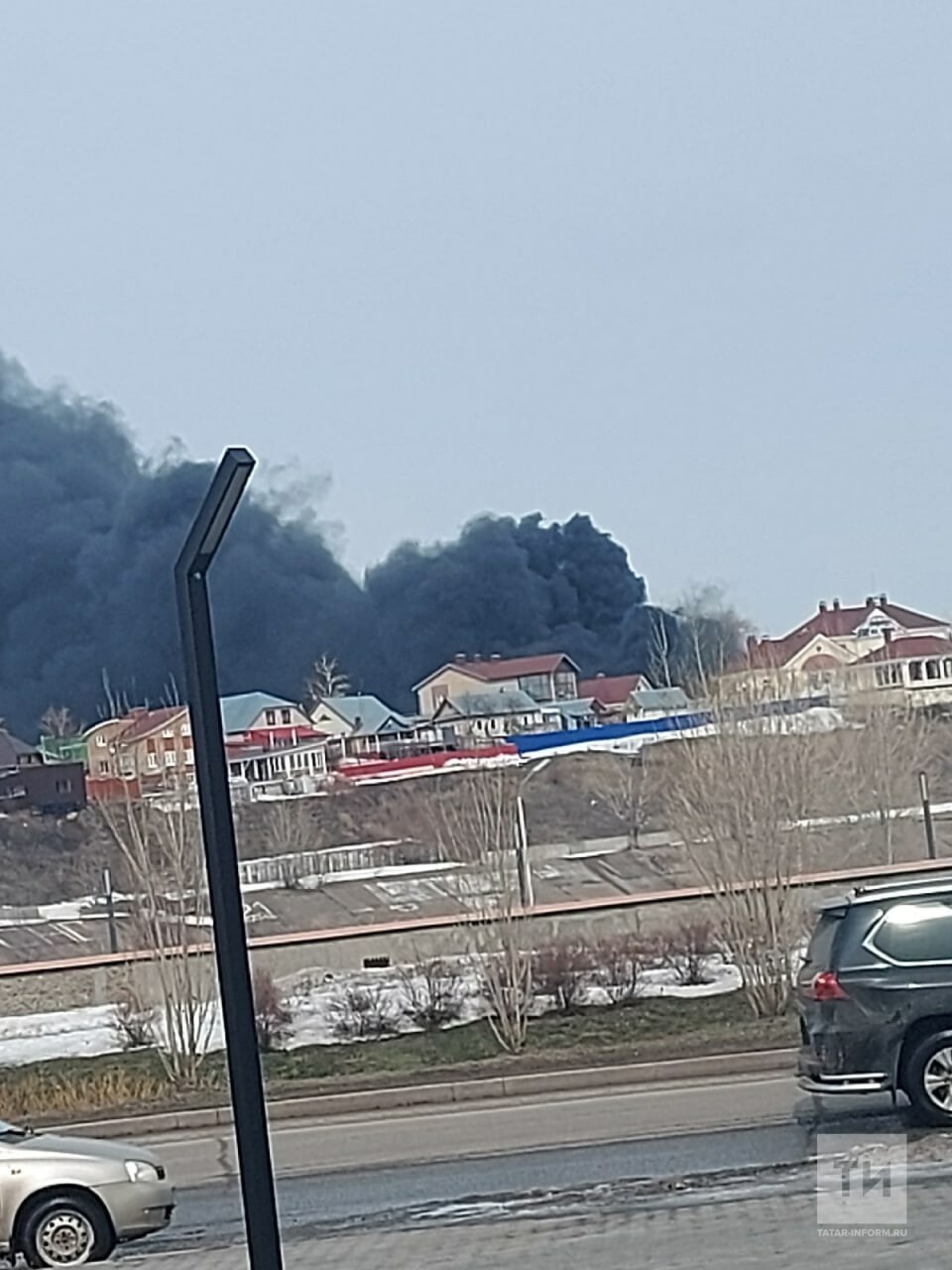 На Элеваторной Горе в Набережных Челнах на стройке загорелся рубероид и  утеплитель