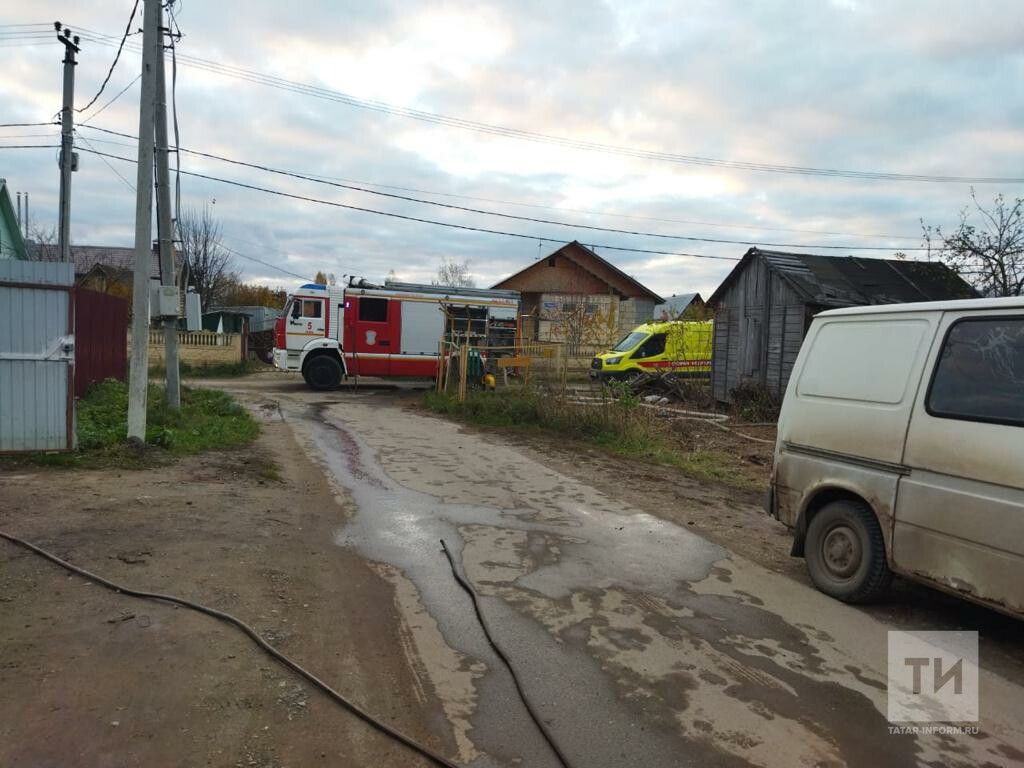 В казанском поселке мужчина погиб на пожаре в частном доме