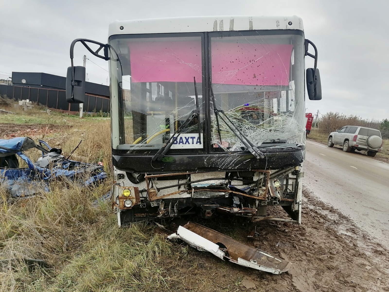 Водитель легковушки погиб в ДТП с вахтовым автобусом в Елабуге