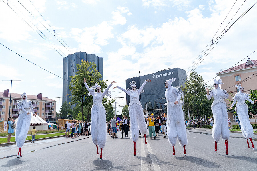 Во Всероссийском фестивале уличных театров «Легкие крылья» ожидается участие 200 артистов