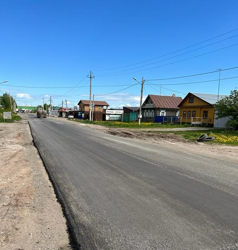 В поселке Зеленодольского района по просьбам жителей заасфальтировано 2 км дорог