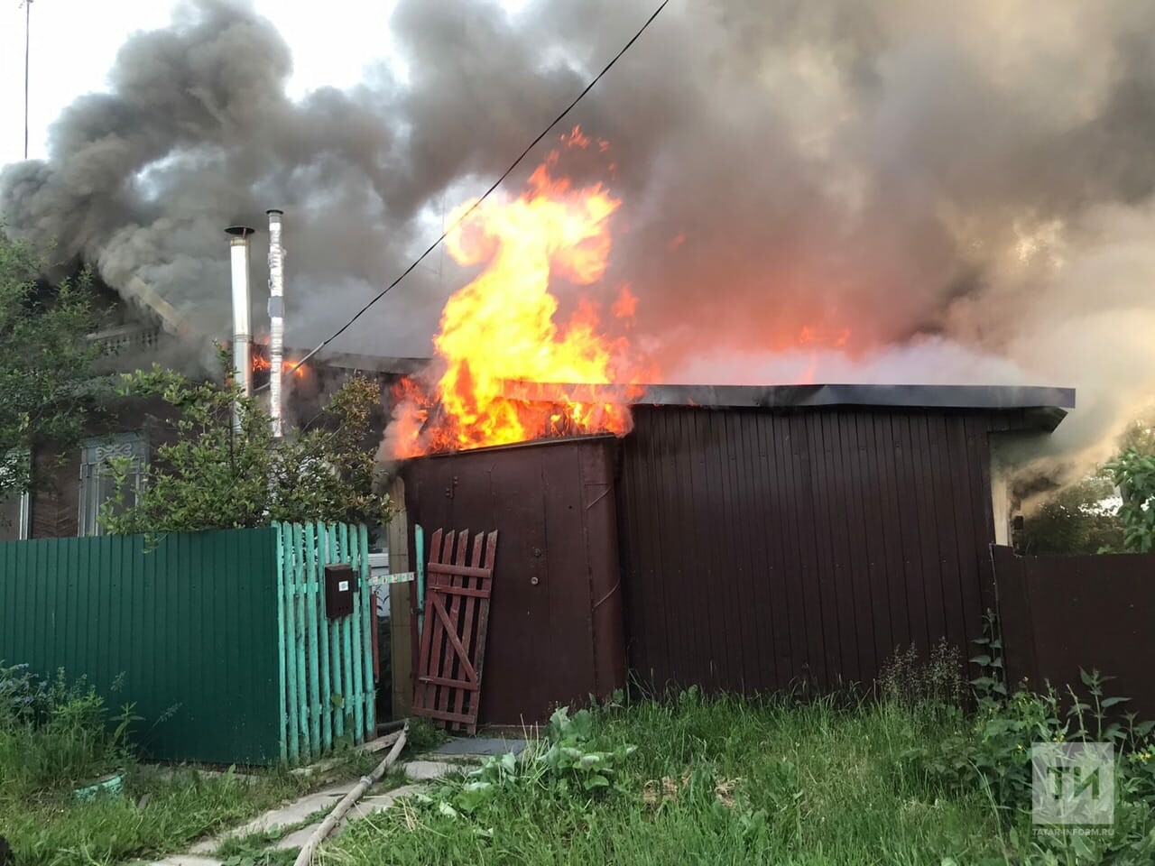 В Зеленодольске загорелся частный дом, в пожаре погиб мужчина