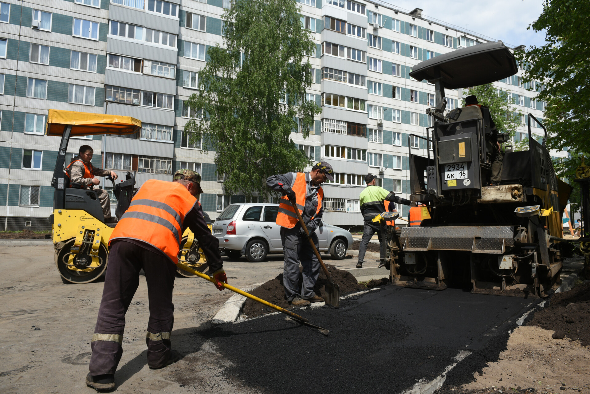 В 19 дворах Челнов по проекту «Наш двор» завершены работы по освещению