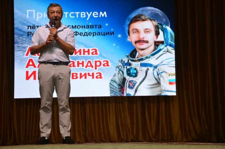 Российский космонавт принял участие в посадке памятных деревьев в Агрызском районе