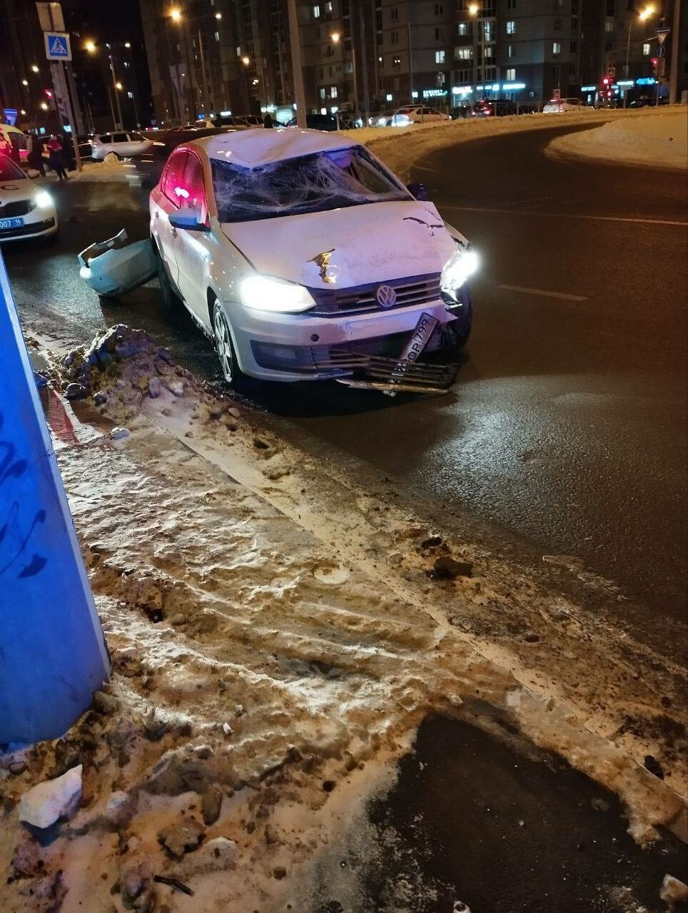 В Ново-Савиновском районе Казани автомобиль каршеринга сбил двоих пешеходов