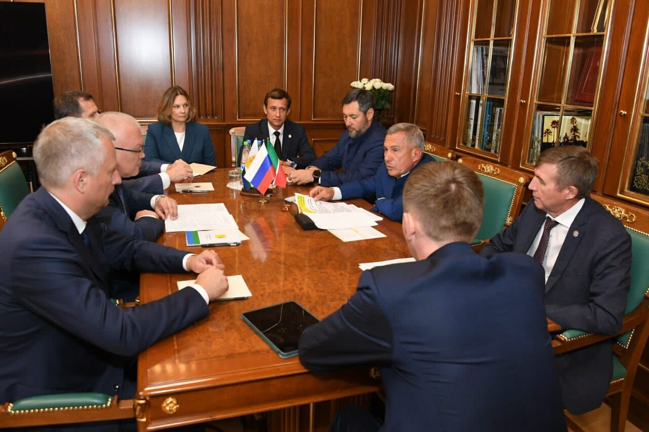 Минниханов и Соколов обсудили перспективы сотрудничества Татарстана и Кировской области
