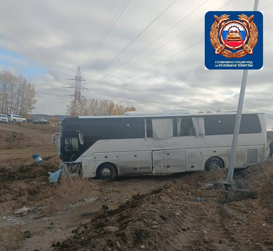 На трассе под Мензелинском столкнулись два автобуса, есть погибшие