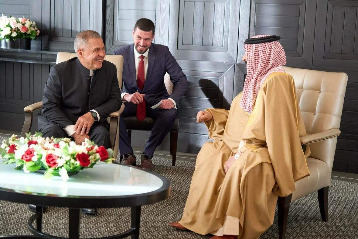 Минниханов встретился с Королем Бахрейна в Москве