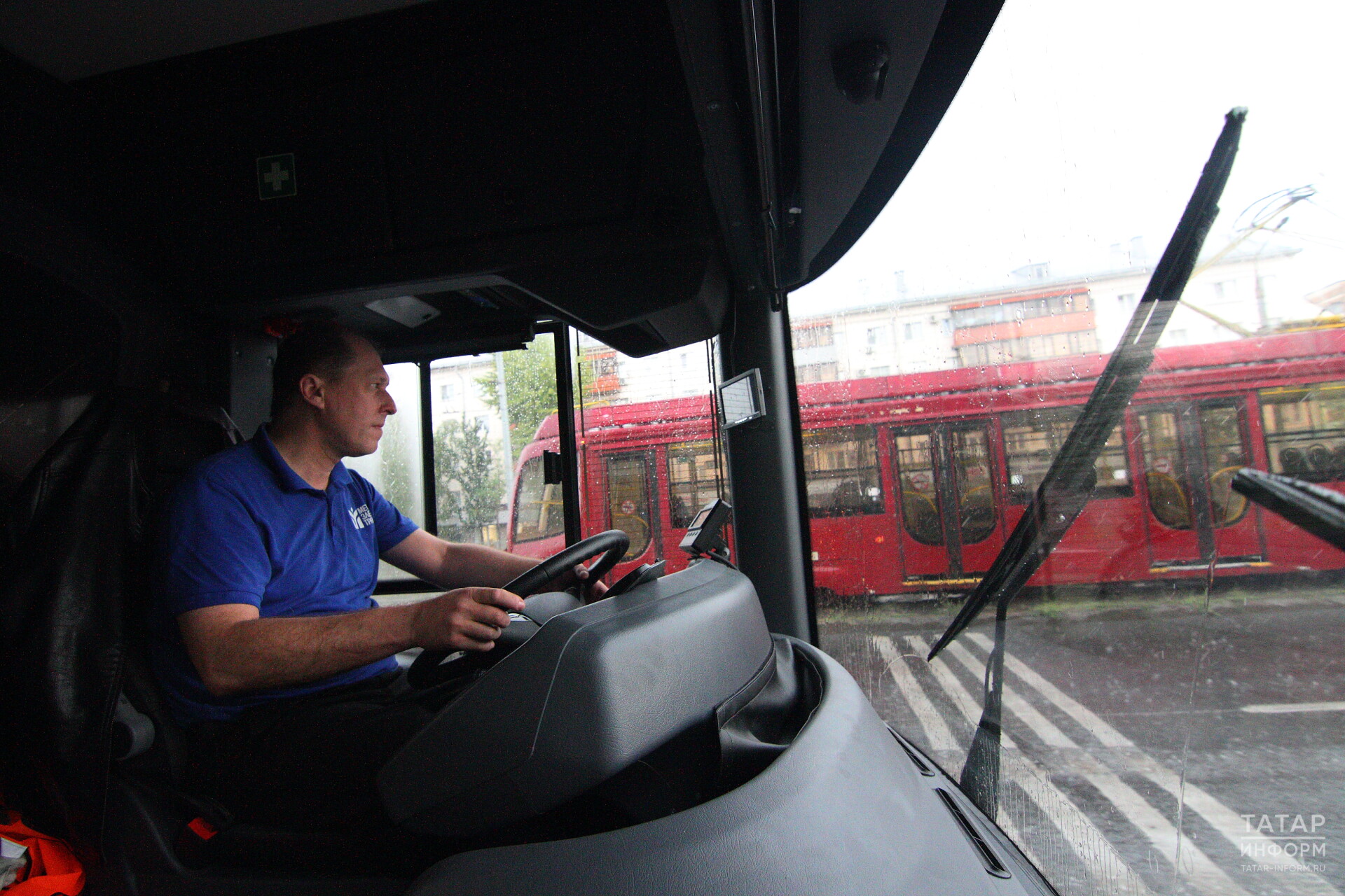 В Казани не хватает более 200 водителей троллейбусов и трамваев
