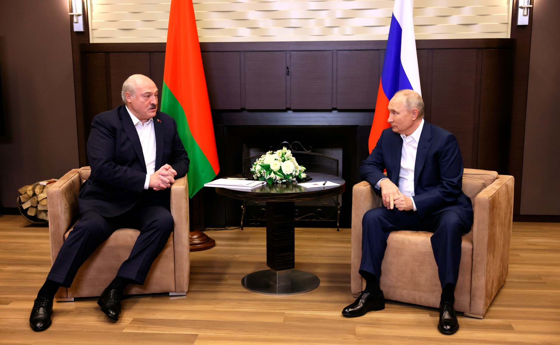 Путин заявил об отсутствии нерешенных вопросов в отношениях России и Беларуси