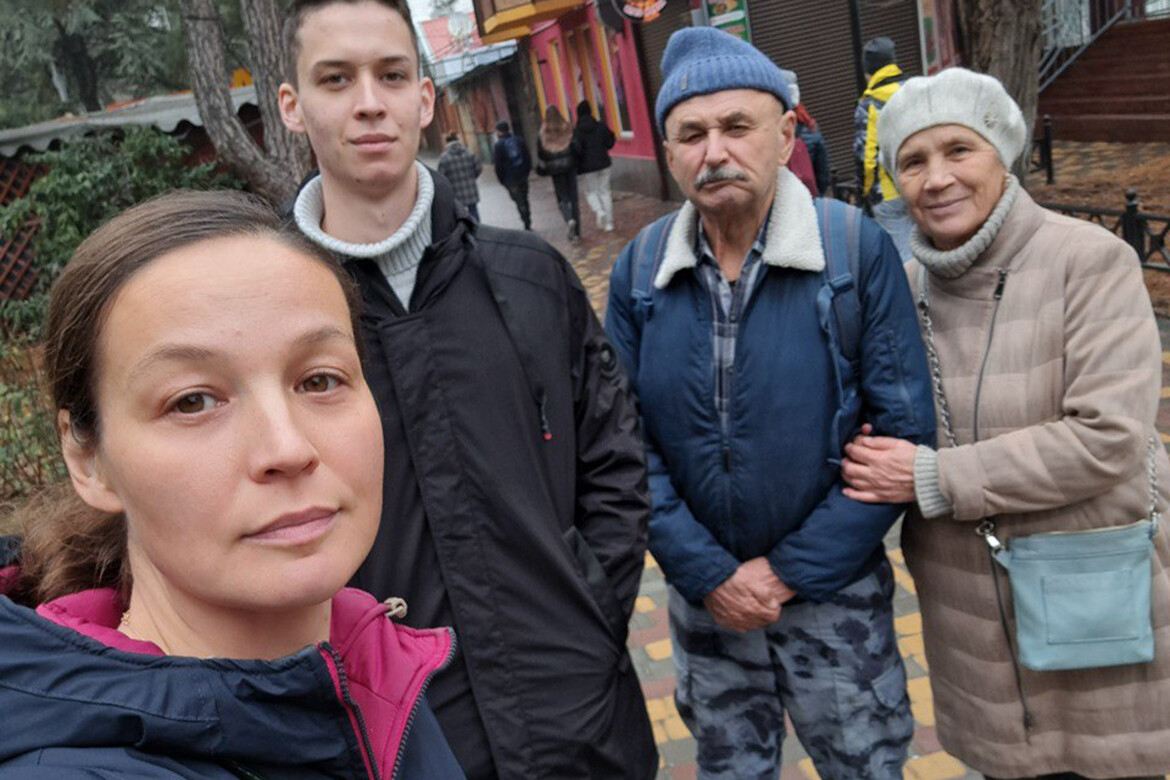 «Хотели помочь дочери»: как родителей ведущей ТВ из Казани обманули в финансовой пирамиде