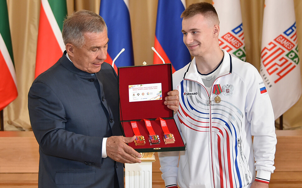 Игры БРИКС составили конкуренцию Олимпиаде: как Минниханов чествовал атлетов Татарстана