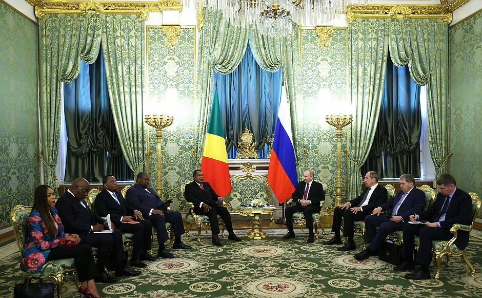 Лидер Конго — Путину: Благодаря России африканский народ узнал период подъема