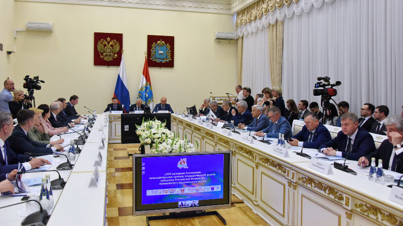Законодателей ПФО заинтересовал опыт Татарстана по взаимодействию с гражданами