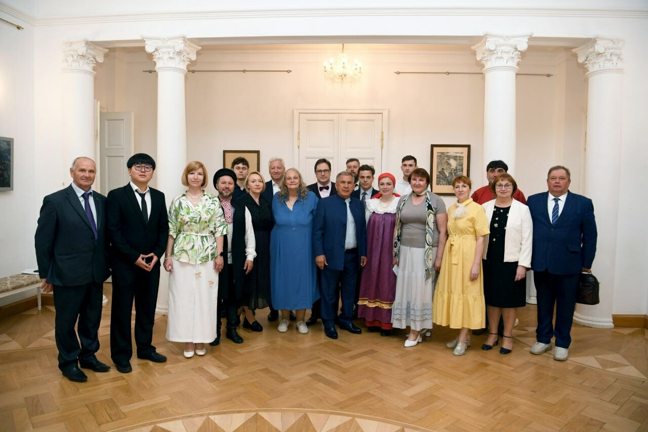 Минниханов пообещал поддержку Русскому национально-культурному объединению РТ
