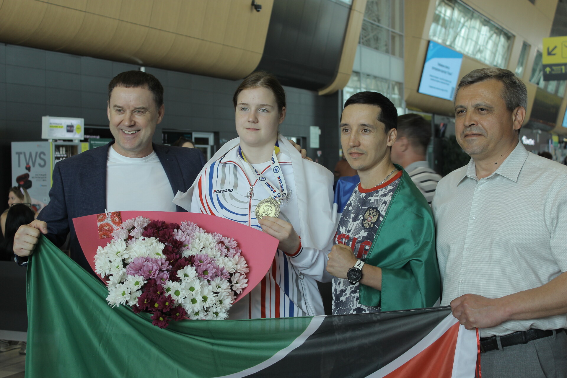 «Такого у нас еще не было»: в Казани встретили чемпионку Европы по боксу