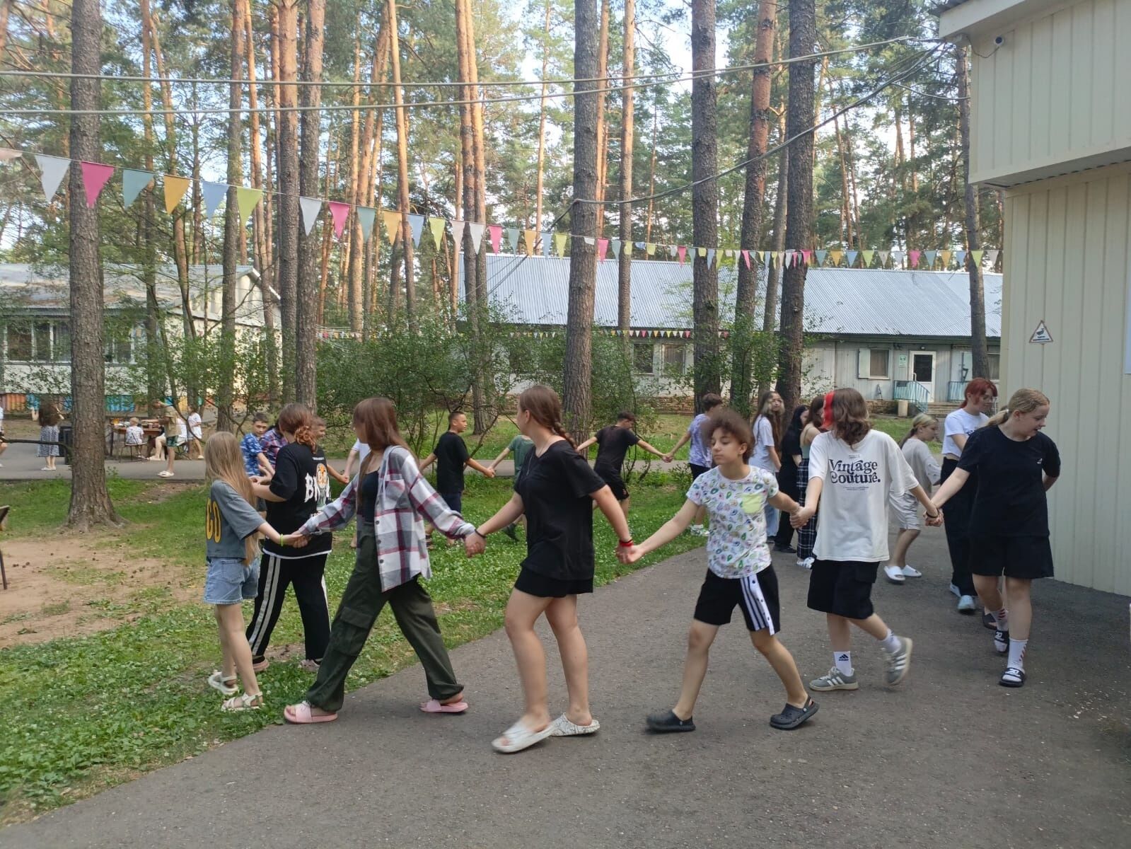 В лагерях Елабужского района отдохнули более 100 детей бойцов СВО