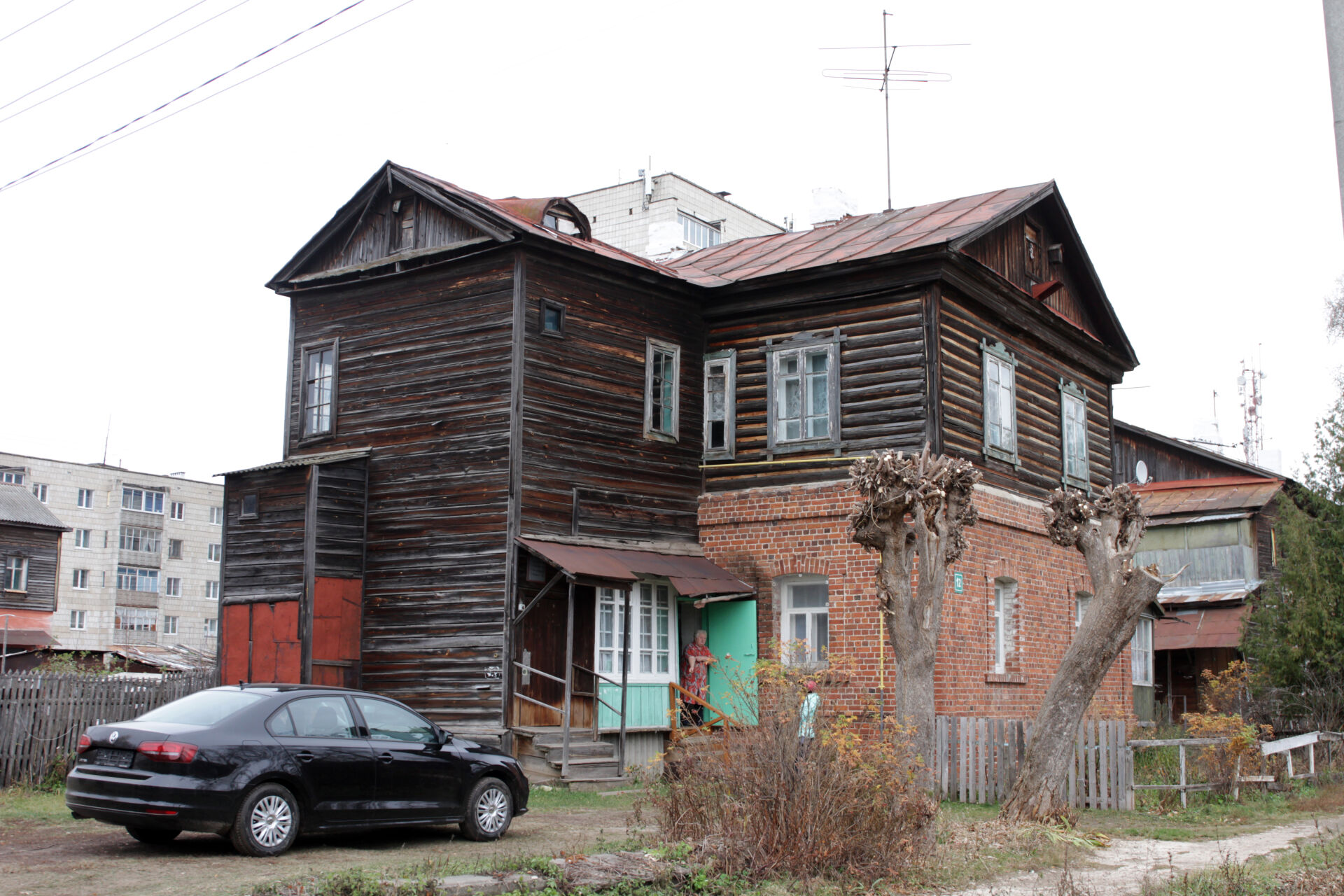В Татарстане насчитывается 166 аварийных домов, в которых проживают люди