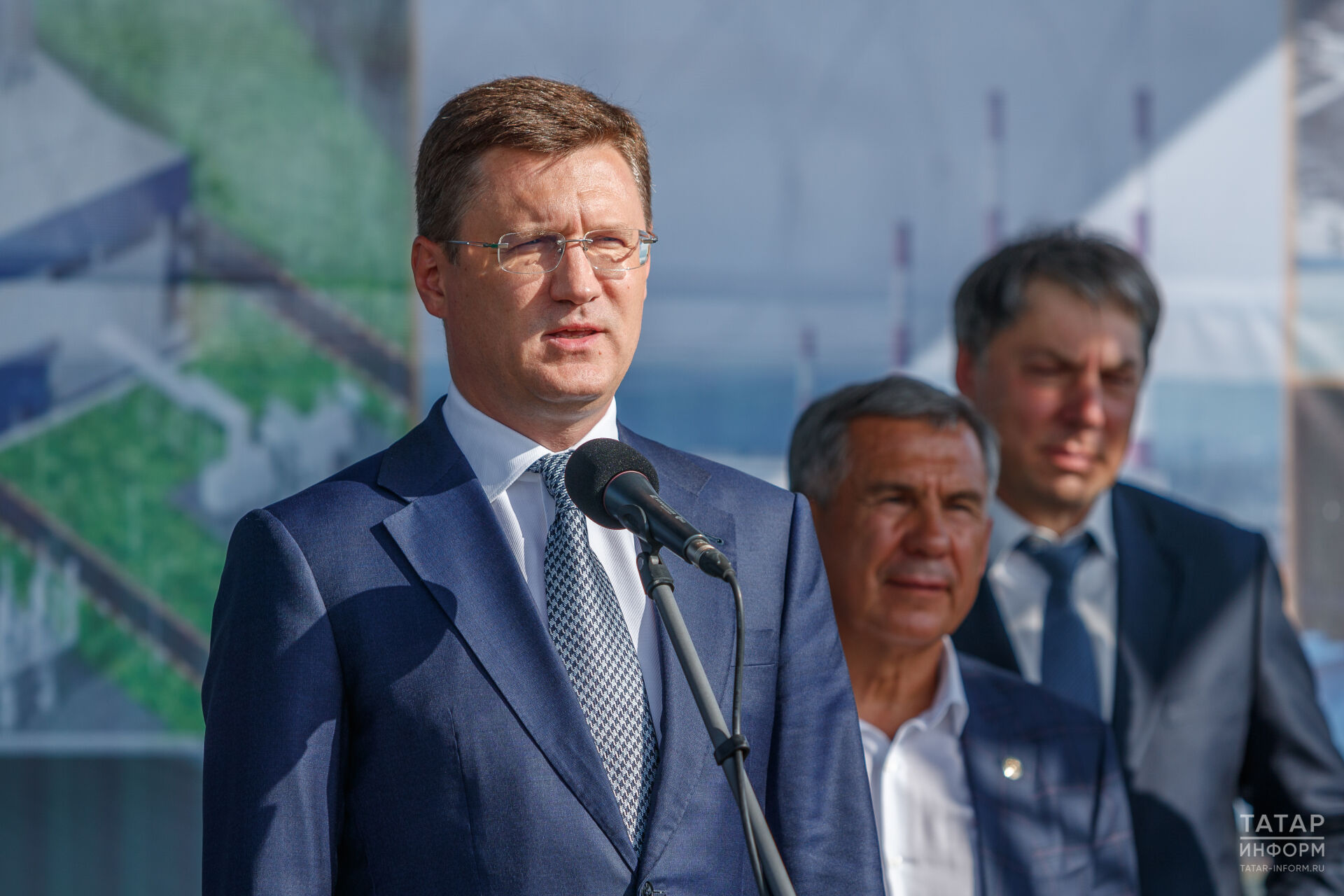Новак анонсировал возобновление запрета на экспорт бензина с августа