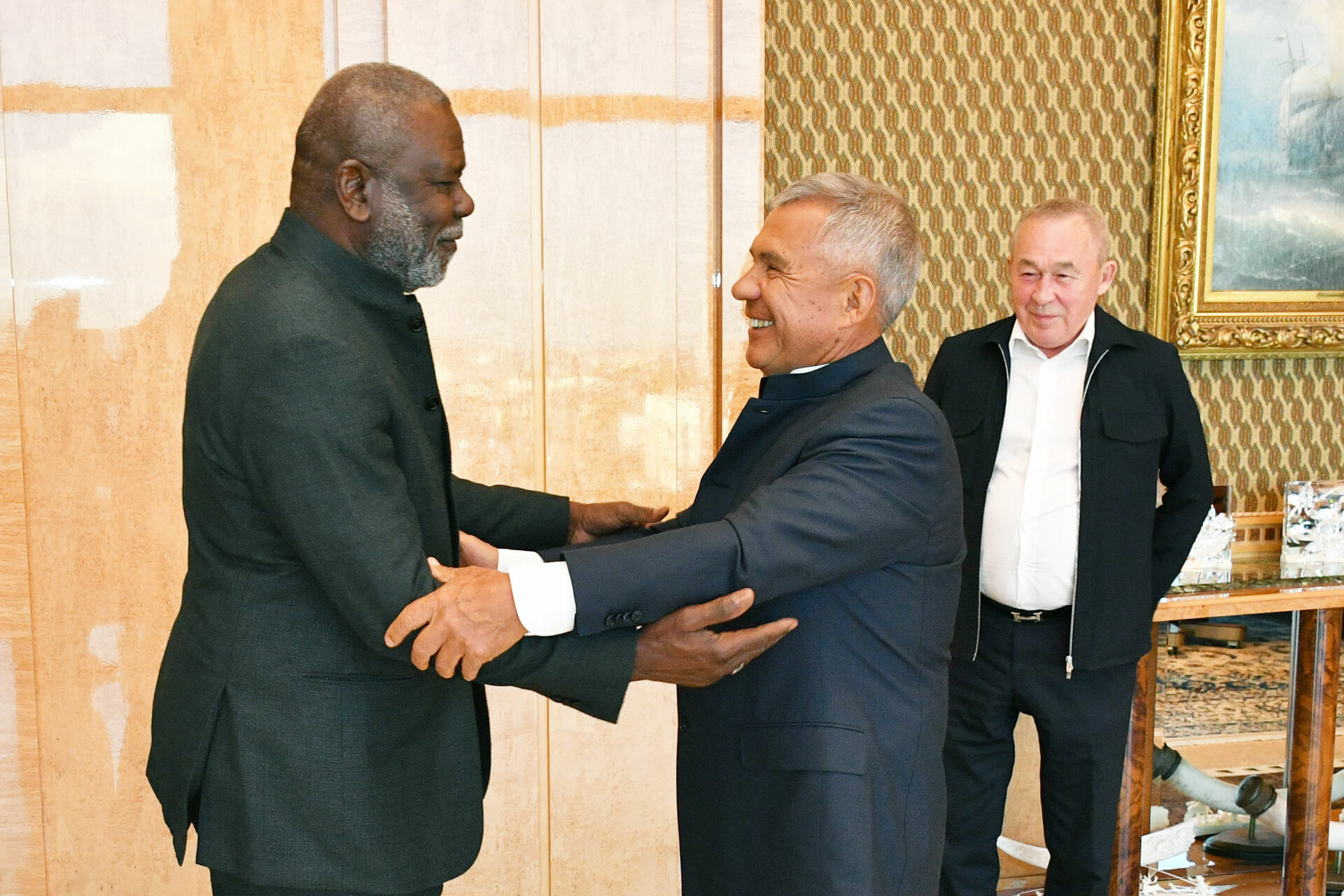 Минниханов увидел большие перспективы для расширения связей с Сенегалом