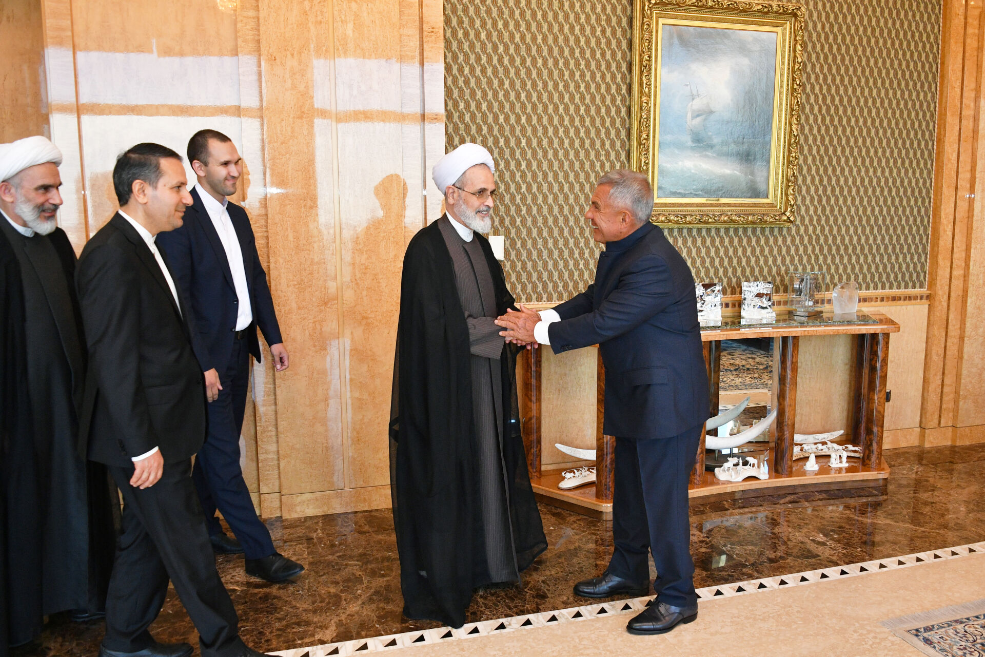 Минниханов обсудил развитие связей в науке и культуре с главой семинарий Ирана