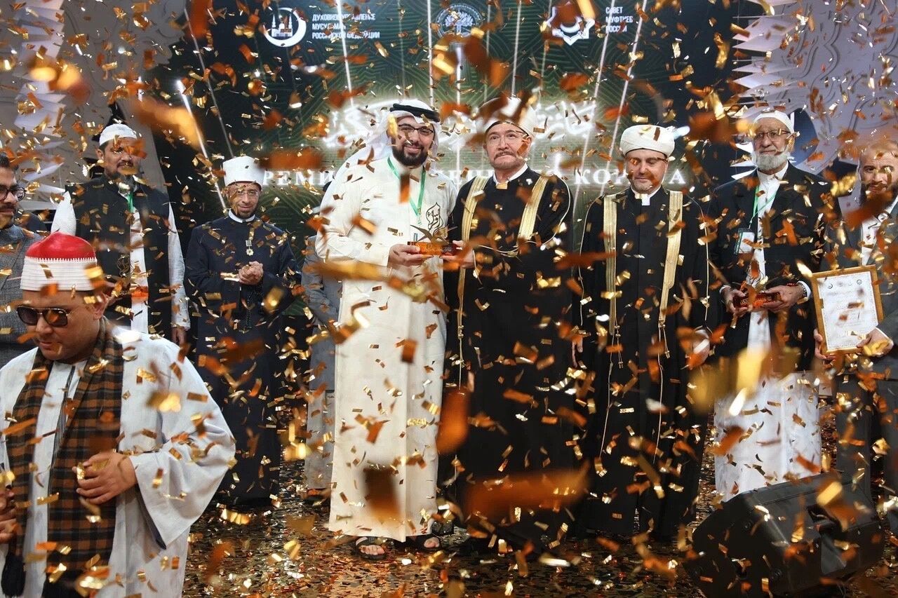 Минниханов поздравил участника из Бахрейна с победой в конкурсе чтецов Корана