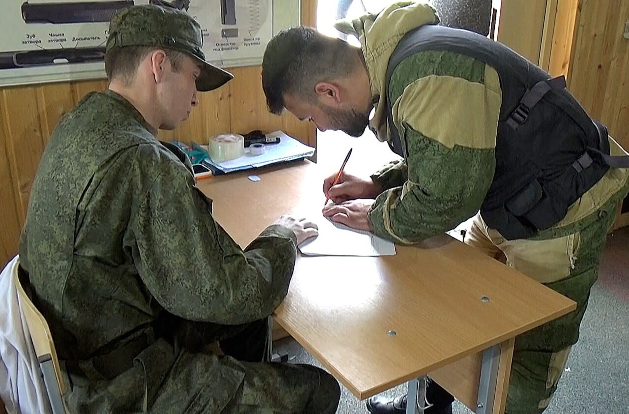Более 100 контрактников за один день отправились служить в именной батальон «Батыр» из РТ