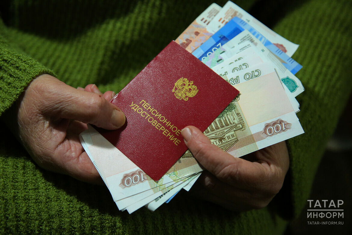 Путин подписал закон о возобновлении индексации пенсий работающим пенсионерам