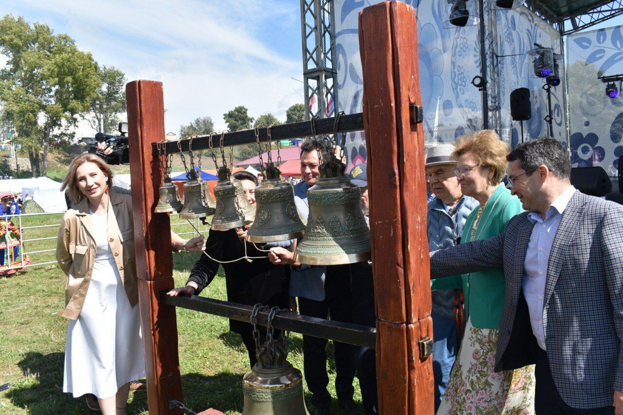 В Елабуге стартовали Спасская ярмарка и Фестиваль колокольного звона