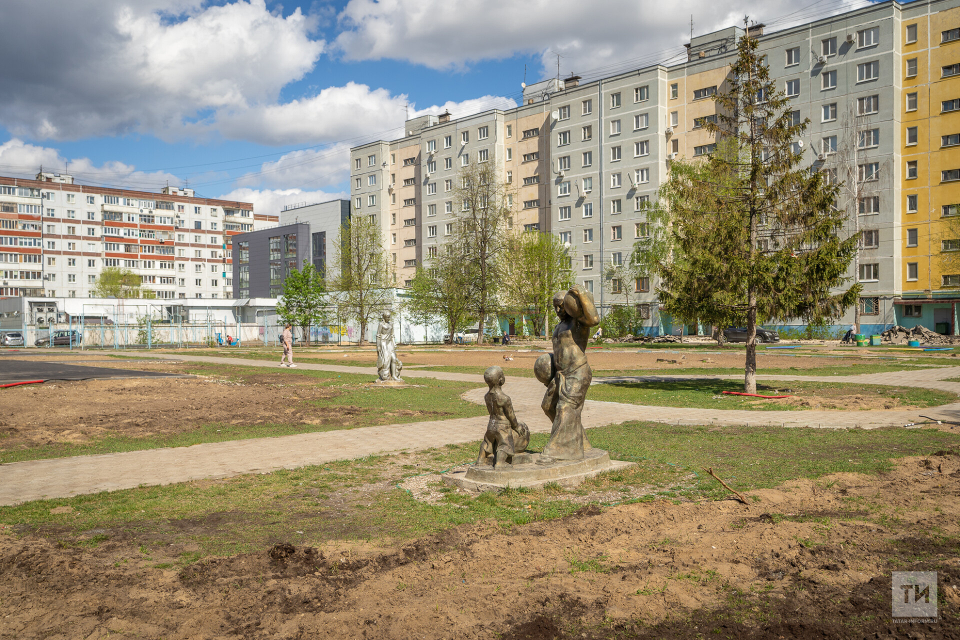 В Казани продолжается благоустройство по программе «Наш двор»