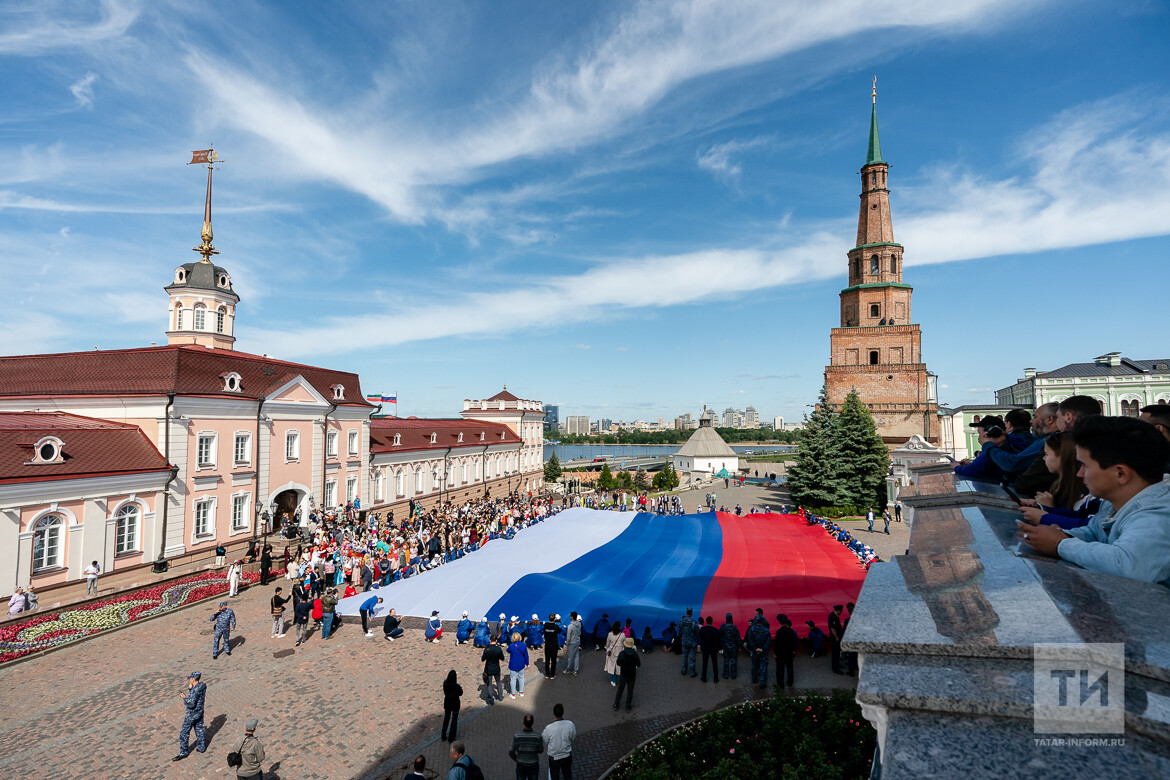 В Казани прошел Парад дружбы народов