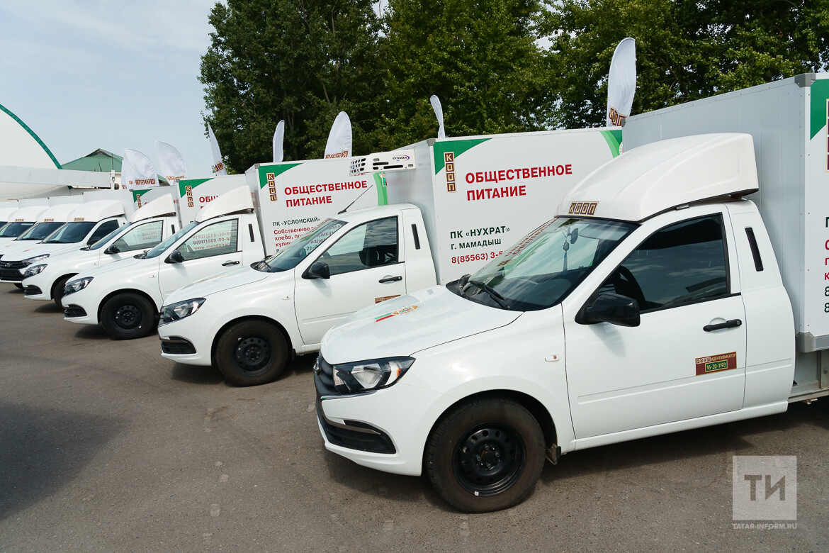 Памятник автолавке в честь кооператоров открыли в Казани