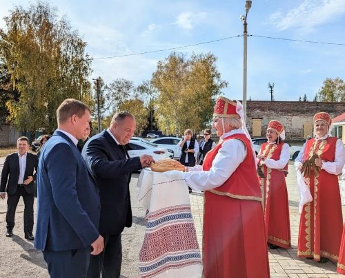 В Нижнекамском районе открылась библиотека нового поколения по нацпроекту