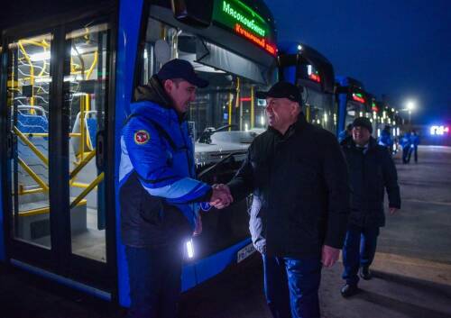 В Челнах досрочно вышли на линию 44 новых больших автобуса