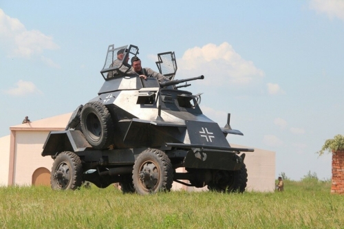 На «Элбэдэн-2024» задействуют военную технику — гусеничные и колесные машины