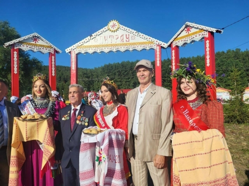 Минниханов показал, как в Татарстане проходит праздник «Питрау»
