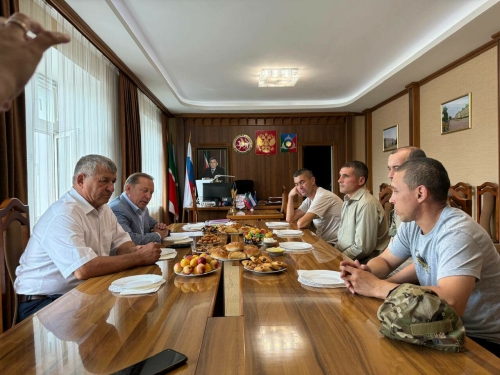 Депутат Госдумы и глава Новошешминска встретились с волонтерами и бойцами СВО
