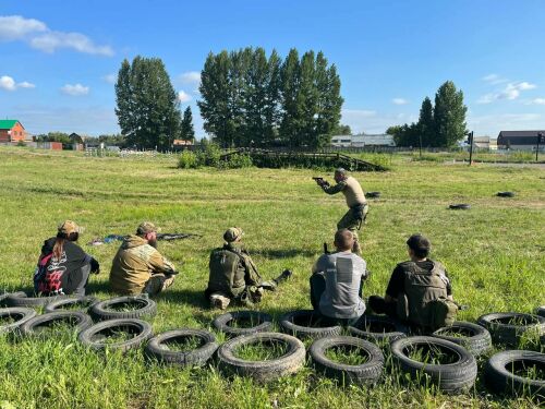 «Научиться, чтобы выжить»: в Нижнекамске ведутся курсы военной подготовки