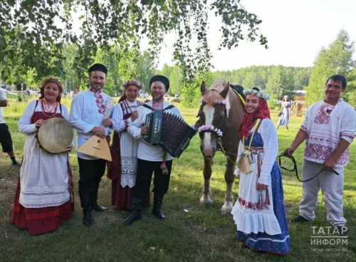 Хороводы, народные ремесла и Бакальчук: в Зеленодольске встретили Ивана Купалу