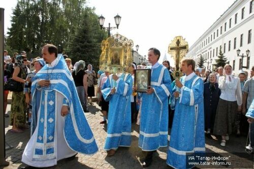 Крестный ход по случаю празднования явления Казанской иконы Божией Матери