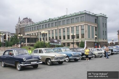 Pалли исторических автомобилей в Казани