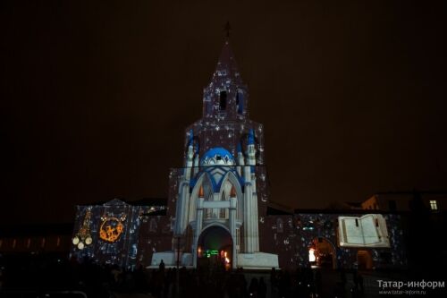 На Спасской башне Казанского Кремля стартовало уникальное световое шоу